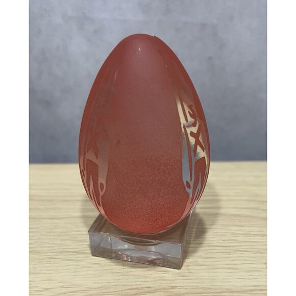 Glass Paperweight Egg Etched Nutcracker Soldier Design Pink Great Condition - Picture 1 of 6